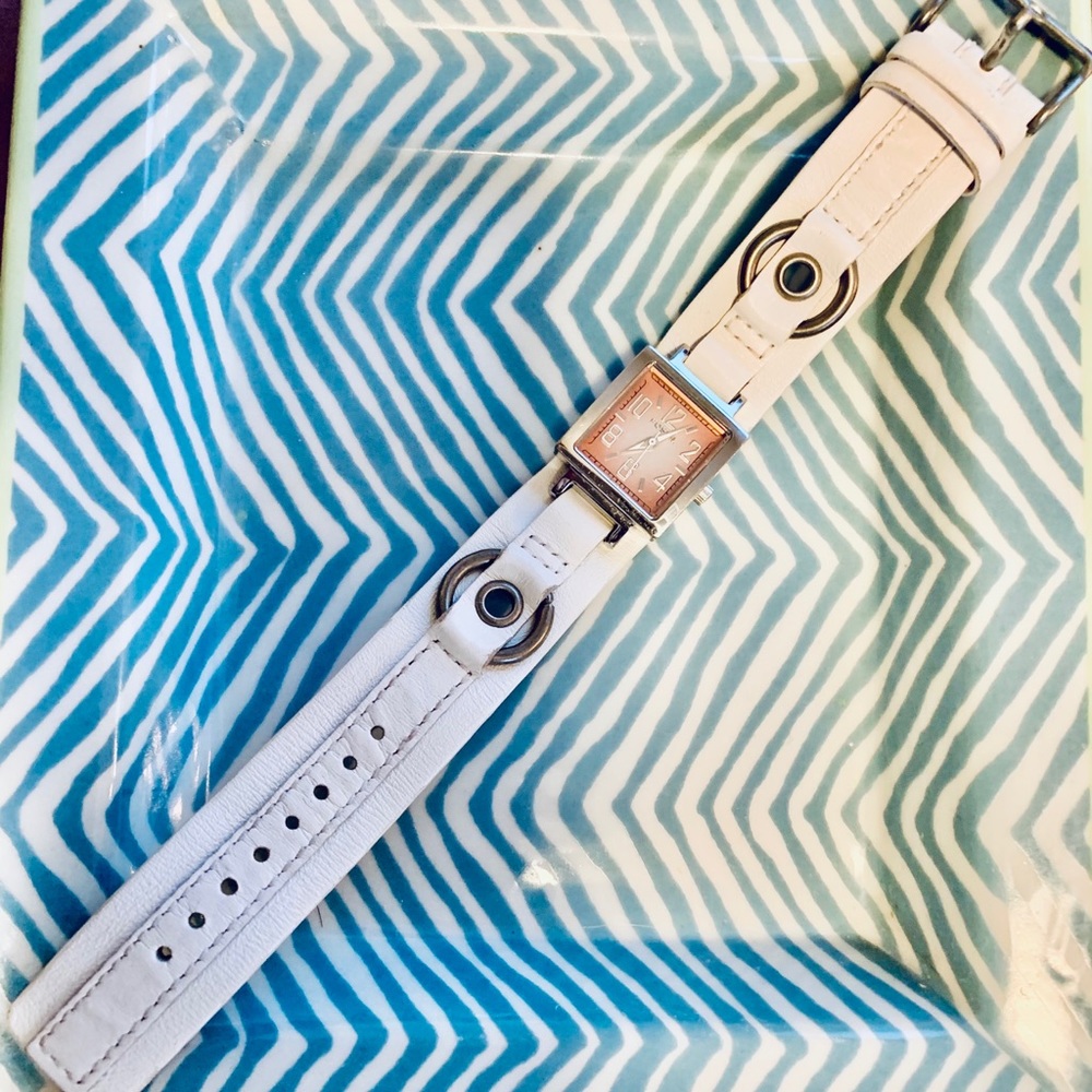 Fossil Watch - Picture 3 of 5